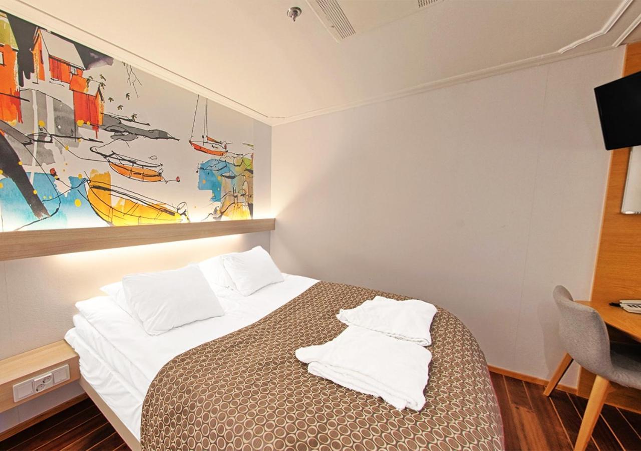 Viking Line Ferry Viking Cinderella - 2-Night Cruise Stockholm-Helsinki-Stockholm Hotel Room photo